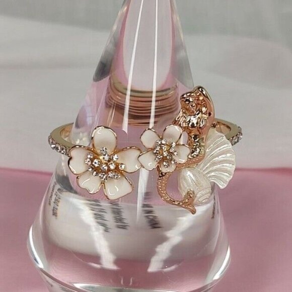 Betsey Johnson Bracelet Shell Yeah Mermaid Hinge Bangle Seashell Crystal Enamel - Picture 8 of 13